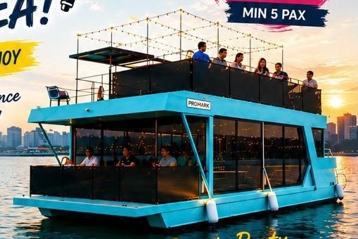 Karaoke On The Sea
